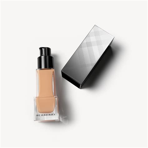 Burberry fresh glow foundation